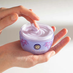 The Dewy Skin Cream Plumping & Hydrating Moisturizer