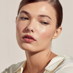 The Minimalist Perfecting Complexion Foundation and Concealer Stick